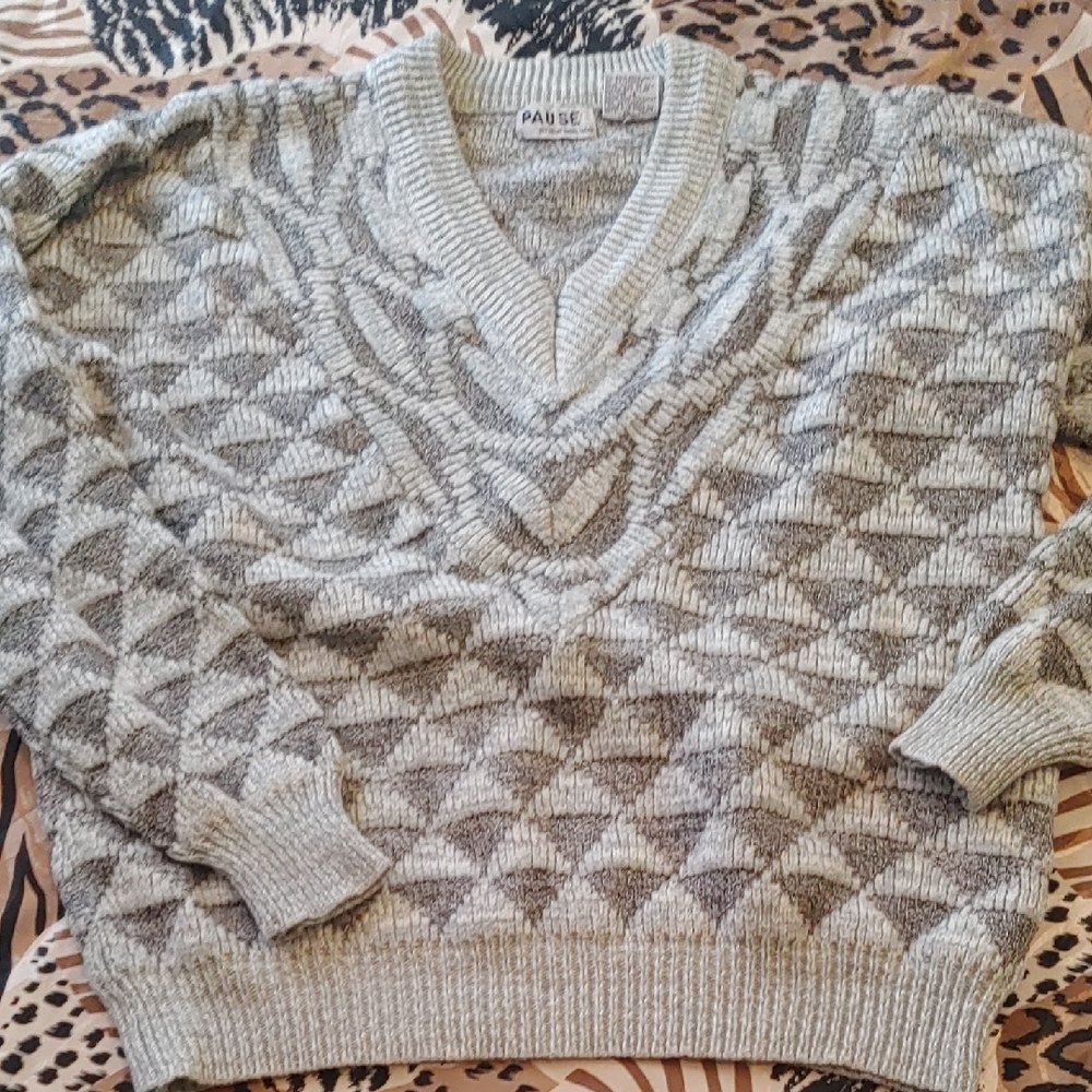 Gray Patterned Sweater Sz Sm